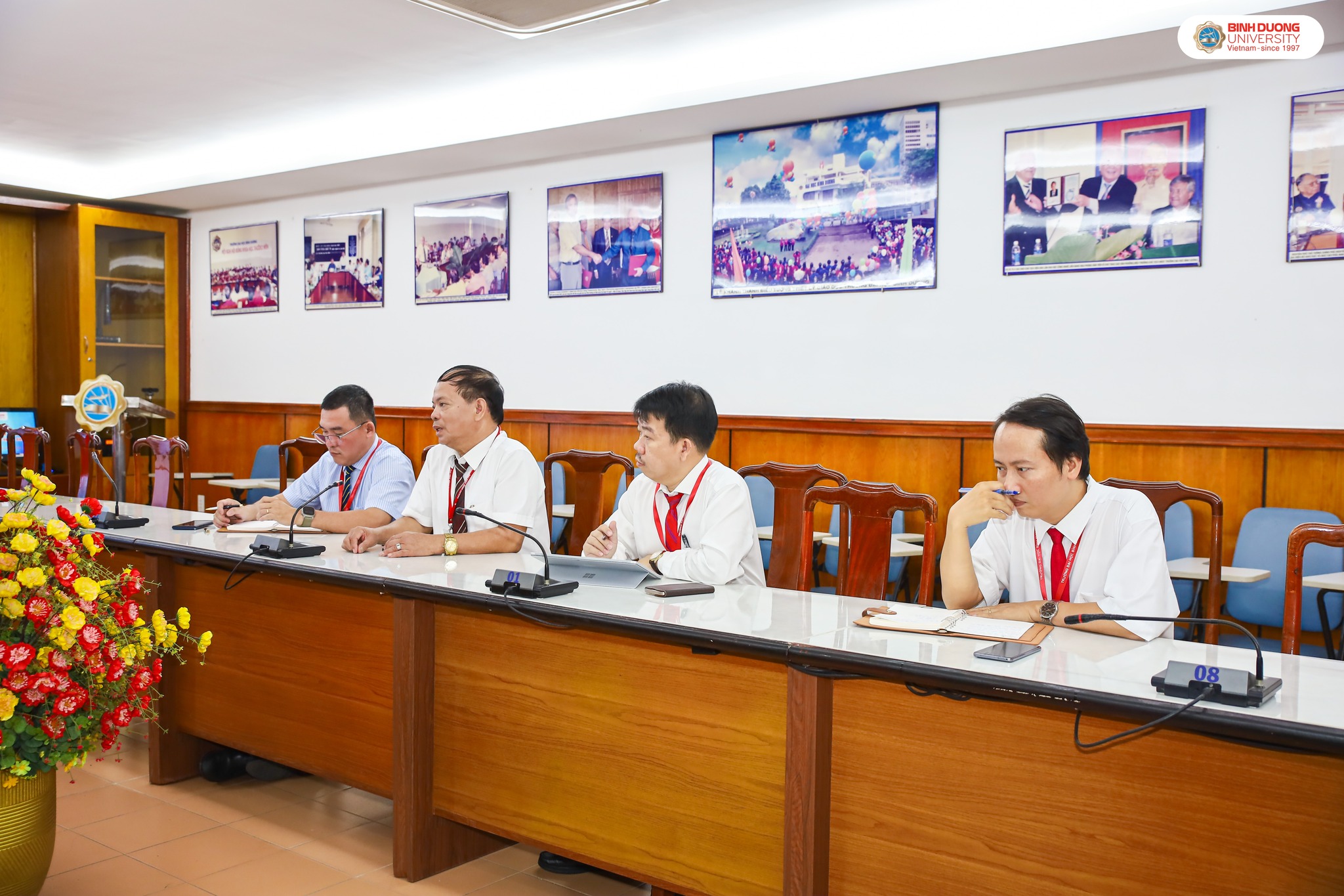 truong dai hoc binh duong lam viec voi viettel tp hcm ve hop tac dao tao va thuc tap sinh vien 1